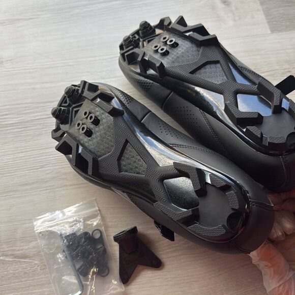 Kyedoo‎ Mountain Bike Shoes black size 8.5 NWT in box main image 7